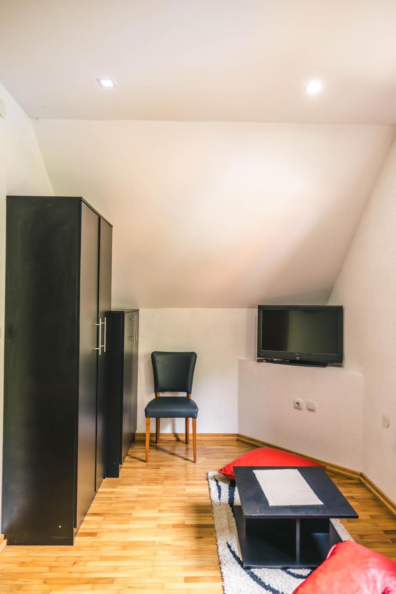 Lodge Zeleni Svet Crni Vrh Luaran gambar