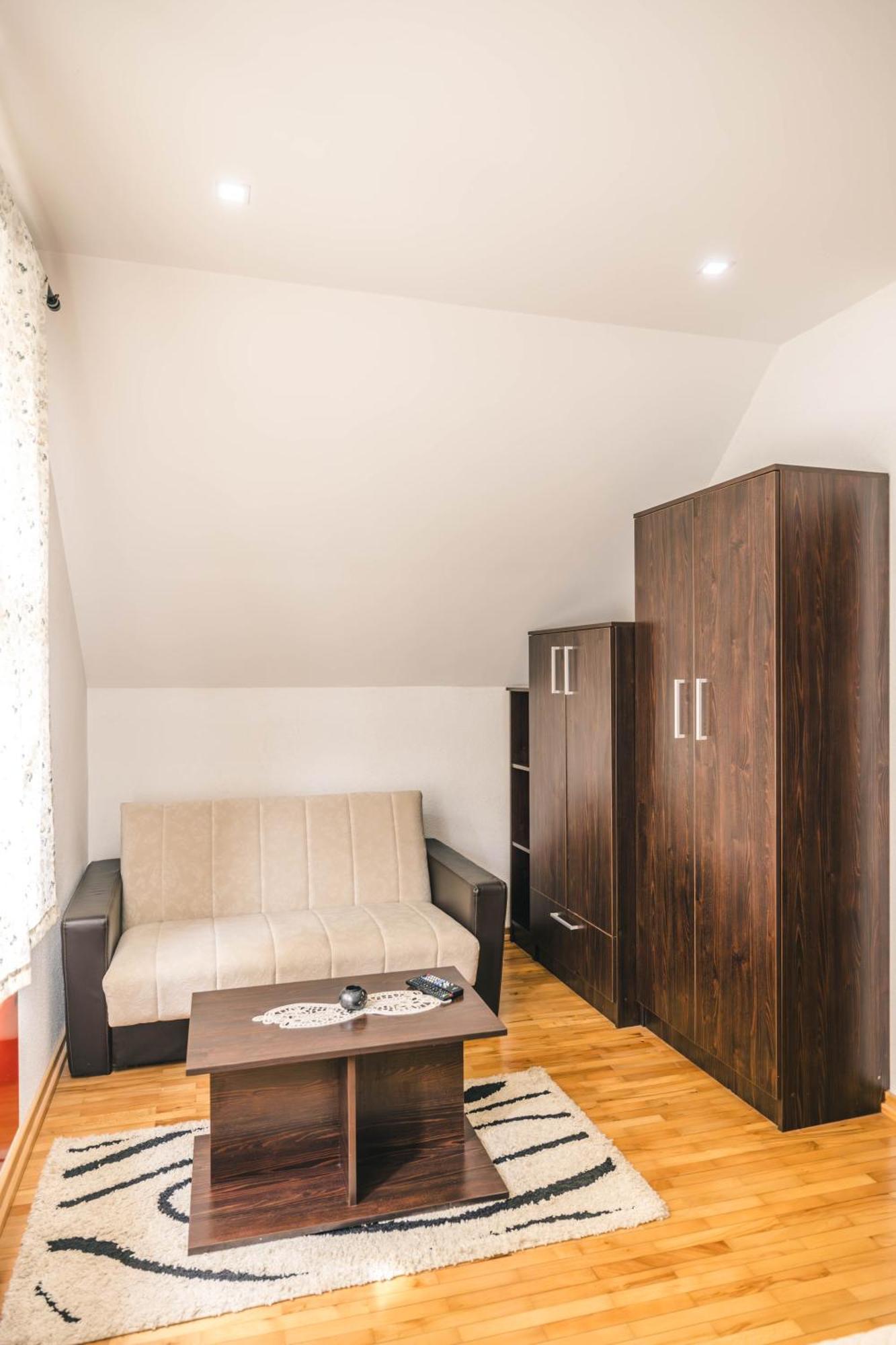 Lodge Zeleni Svet Crni Vrh Luaran gambar