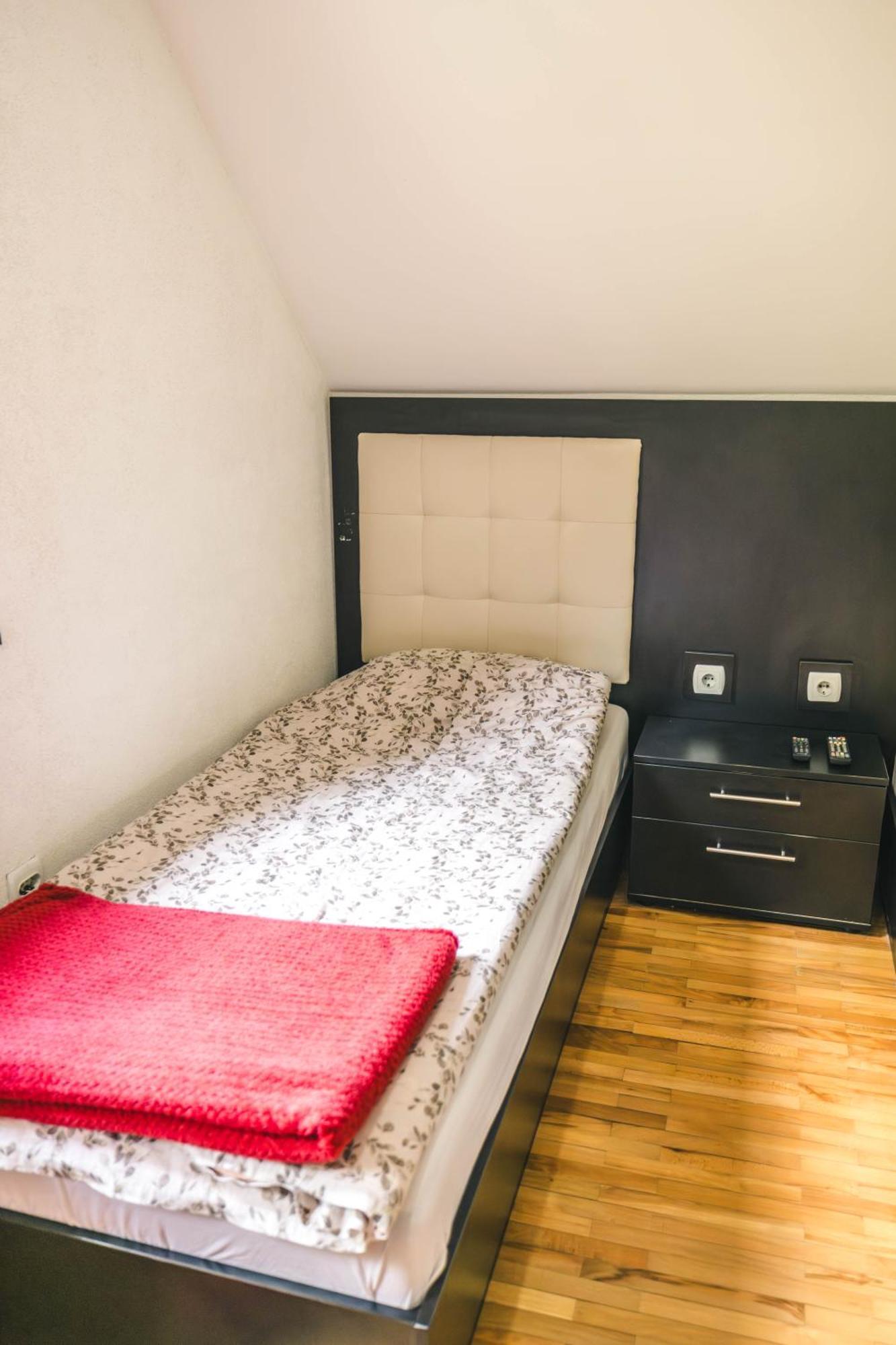 Lodge Zeleni Svet Crni Vrh Luaran gambar