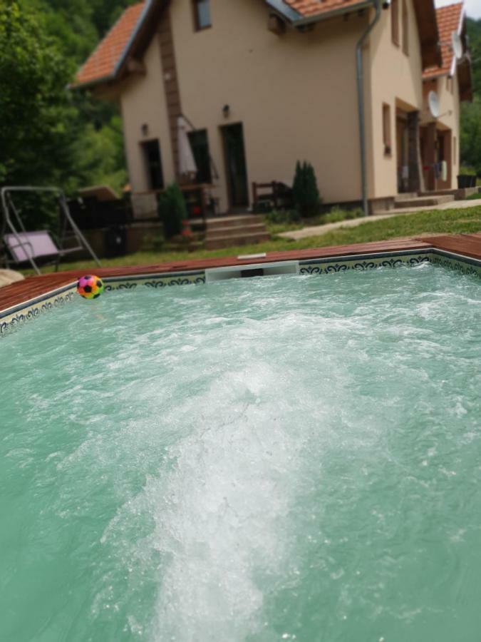 Lodge Zeleni Svet Crni Vrh Luaran gambar