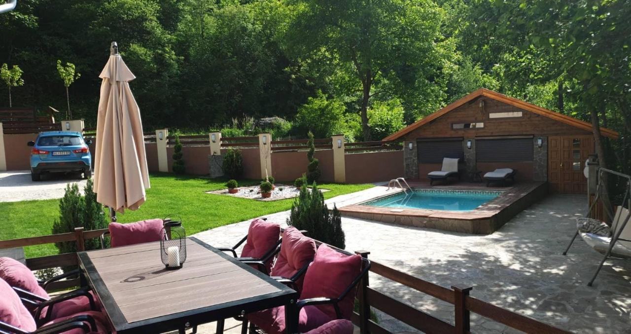Lodge Zeleni Svet Crni Vrh Luaran gambar